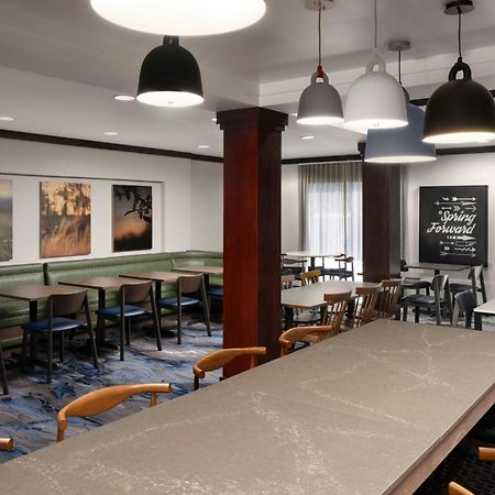 Fairfield Inn And Suites By Marriott Тифтон Экстерьер фото