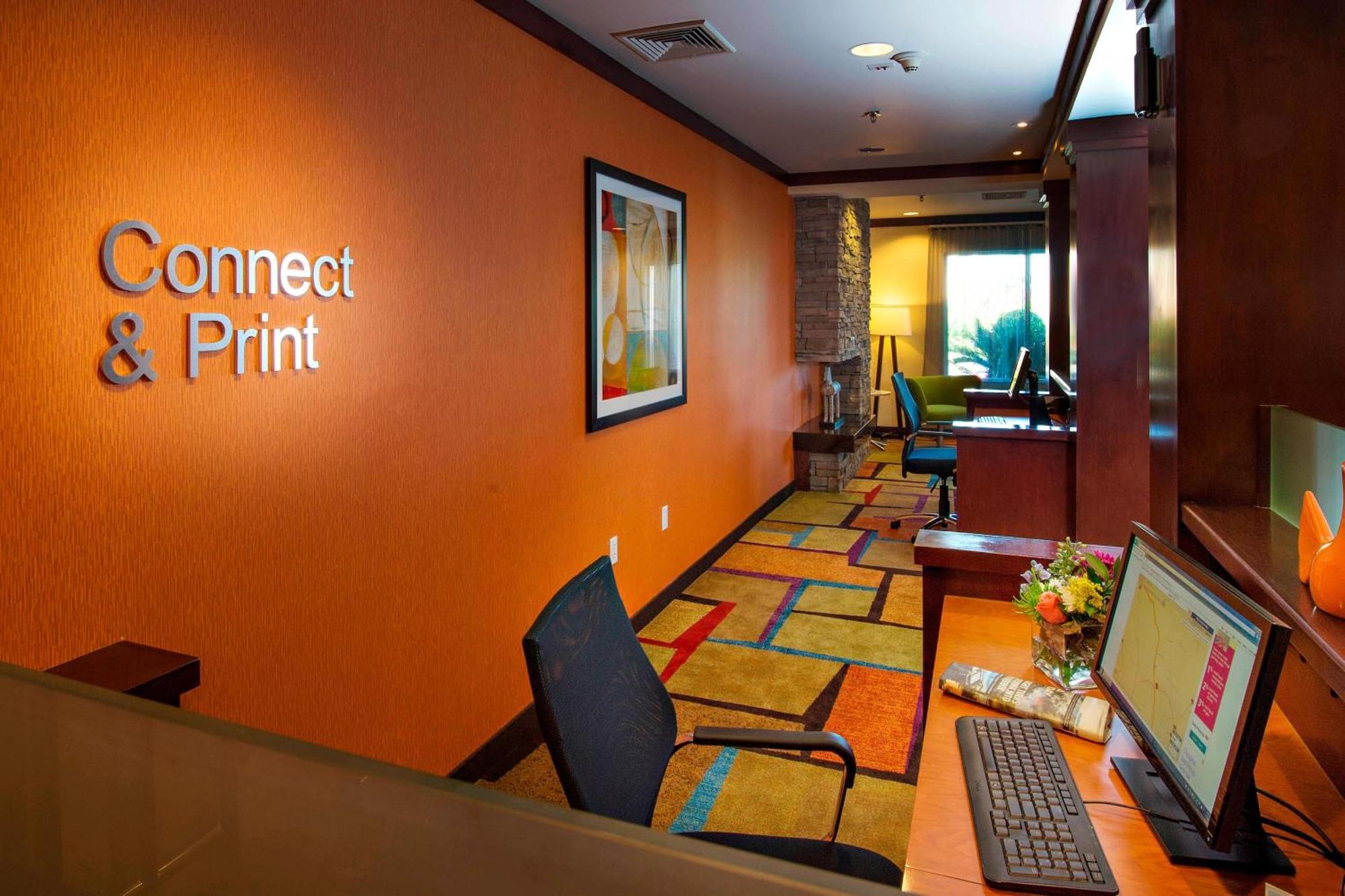Fairfield Inn And Suites By Marriott Тифтон Экстерьер фото