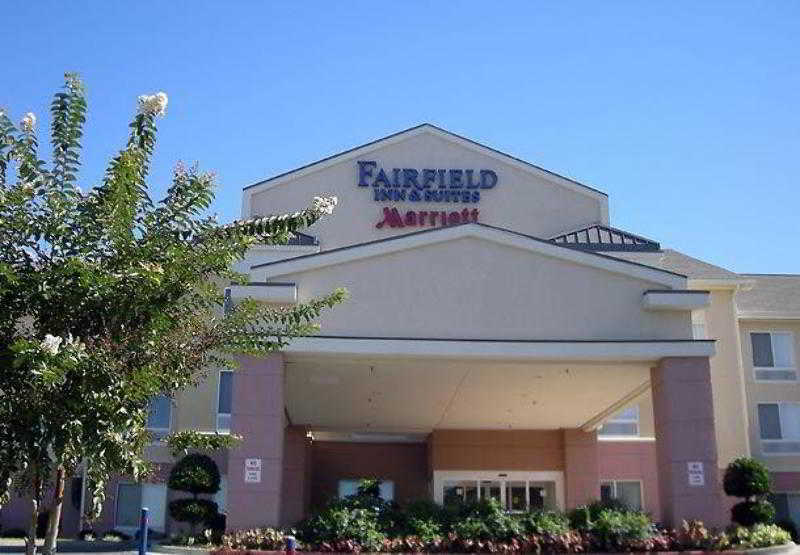 Fairfield Inn And Suites By Marriott Тифтон Экстерьер фото